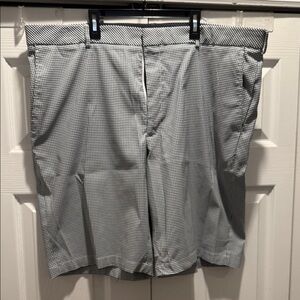 Walter Hagen Men's Black and White Patterned Shorts